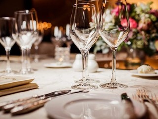 Attività commerciale in Vendita a Pontedera, 390'000€, 250 m²