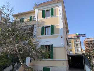 Appartamento in Vendita a San Benedetto del Tronto, 640'000€, 159 m²
