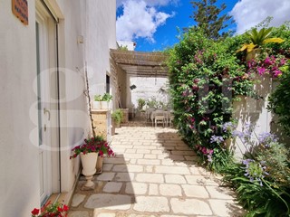 Casa Indipendente in Vendita a Ugento, 500'000€, 300 m², arredato