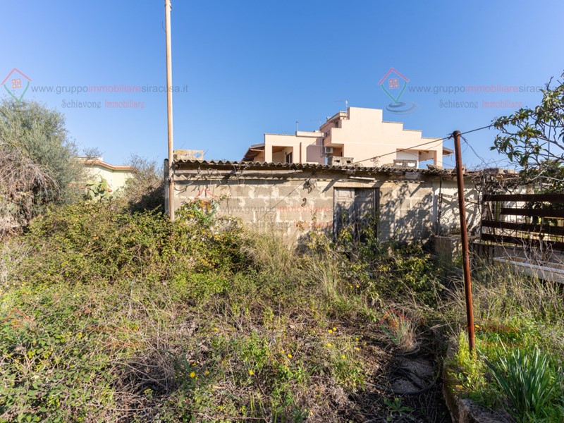 Terreno edificabile in Vendita a Siracusa, zona Pizzuta Scala Greca, 179'000€, 810 m²