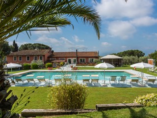 Villa in Vendita a Lucca, zona Est, 4'850'000€, 1500 m²