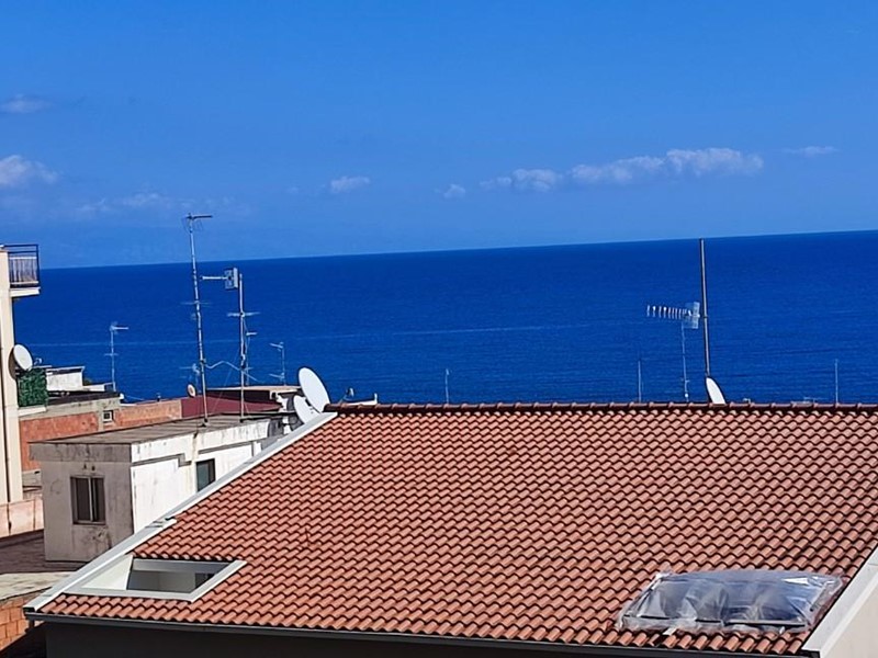 Appartamento in Vendita a Giardini Naxos, zona Naxos Schiso', 157'000€, 106 m², arredato