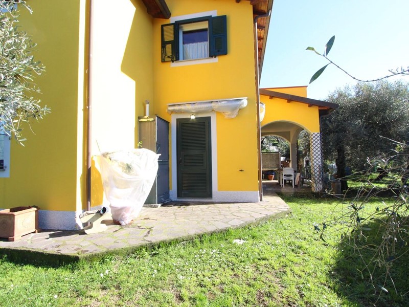 Casa Indipendente in Vendita a Aulla, zona Caprigliola, 298'000€, 123 m², arredato