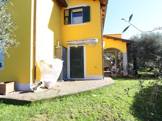Casa Indipendente in Vendita a Aulla, zona Caprigliola, 298'000€, 123 m², arredato