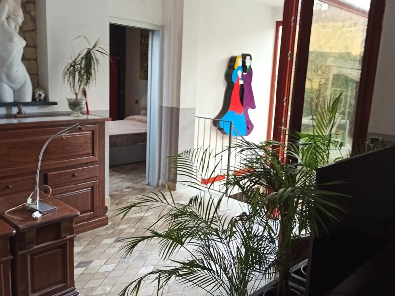 Appartamento in Vendita a Luni, zona Dogana, 360'000€, 