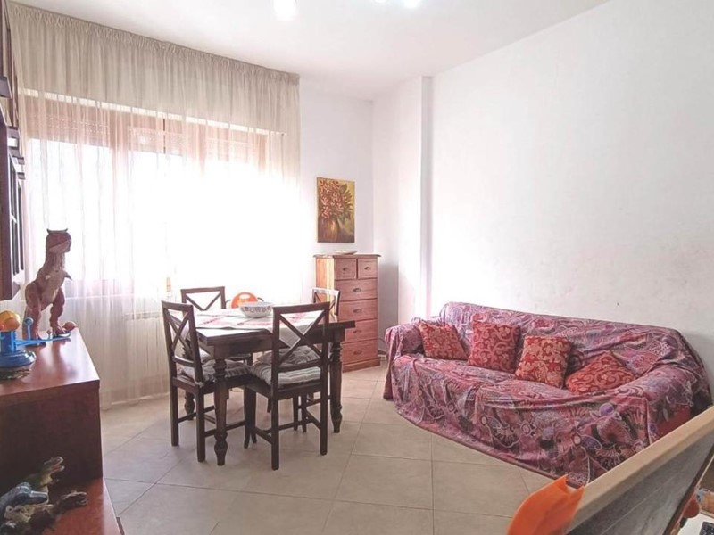 Trilocale in Vendita a Carrara, zona Marina Di Carrara, 175'000€, 70 m²