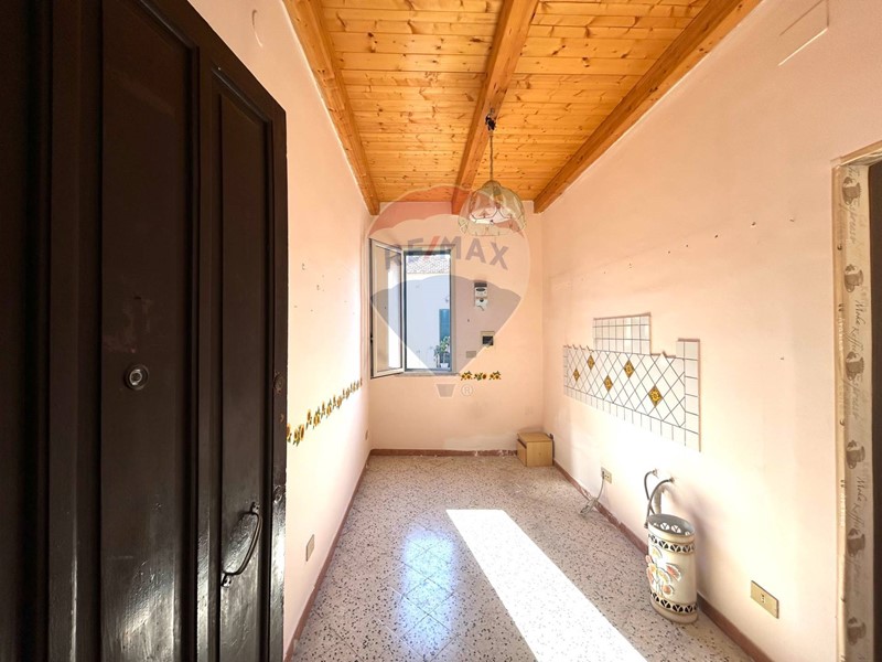 Bilocale in Vendita a Palermo, zona Fiera, 39'000€, 37 m²