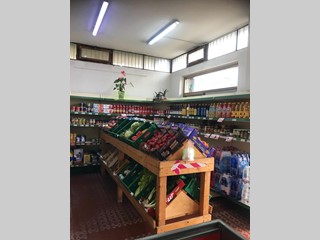 Attività commerciale in Vendita a Carrara, zona Marina di Carrara, 80'000€, 100 m²