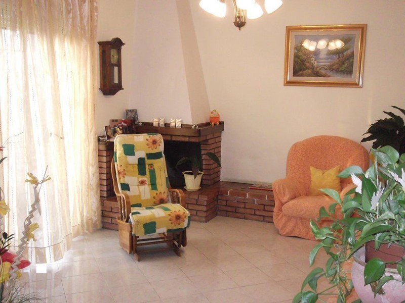 Villa in Vendita a Scalea, 250'000€, 200 m²
