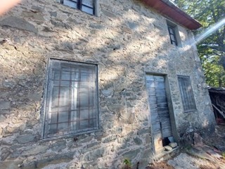 Casa di corte in Vendita a Bagni di Lucca, zona Montefegatesi, 35'000€, 60 m²