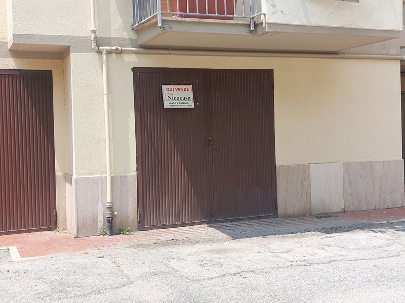 Box in Vendita a Pisa, 20'000€, 12 m², con Box