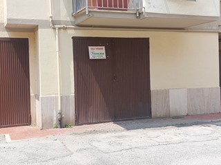Box in Vendita a Pisa, 20'000€, 12 m², con Box