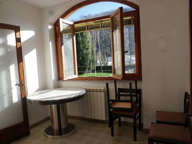 Appartamento in Vendita a Borgo a Mozzano, 55'000€, 70 m²