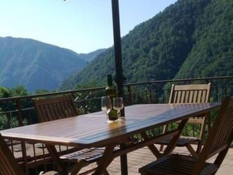 Casa Indipendente in Vendita a Borgo a Mozzano, zona Dezza, 185'000&euro;, 200 m², arredato