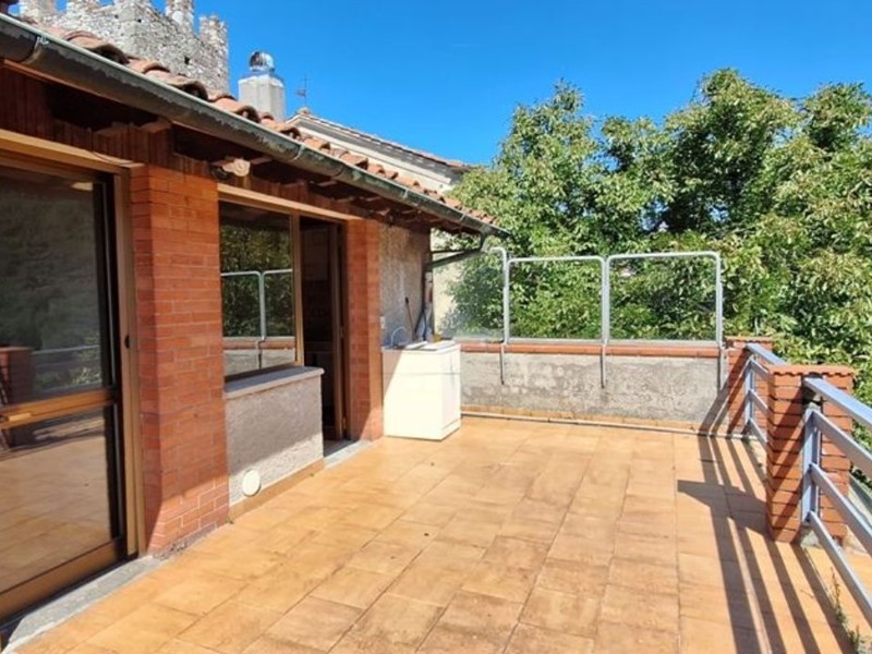 Attico in Vendita a Borgo a Mozzano, zona Cerreto, 69'000&euro;, 77 m²