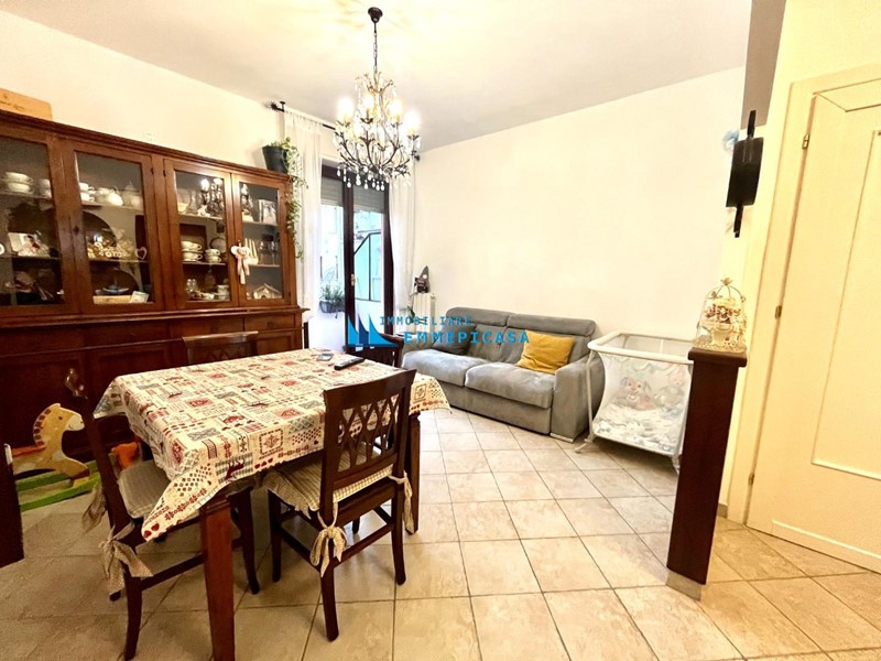 Bilocale in Vendita a Massa, 170'000€, 55 m², arredato