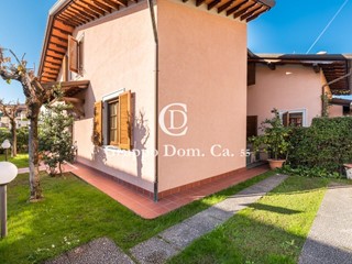 Villa bifamiliare in Affitto a Forte dei Marmi, 10'000€, 200 m², arredato