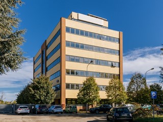 Ufficio in Vendita a Bologna, 500'000€, 331 m²