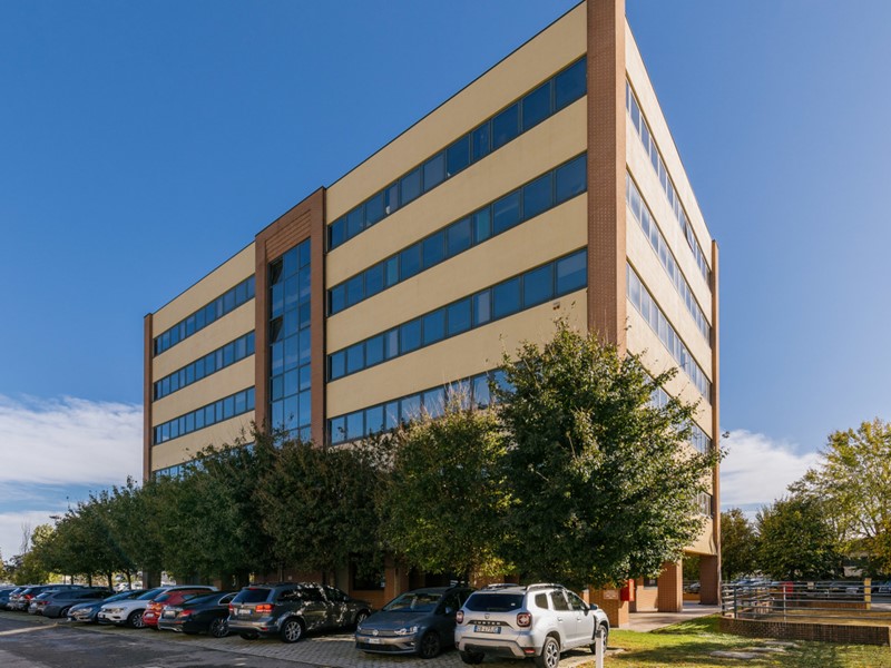 Ufficio in Vendita a Bologna, 750'000€, 474 m²