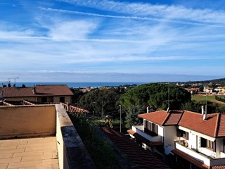 Trilocale in Vendita a Rosignano Marittimo, zona Rosignano Solvay, 235'000€, 62 m², con Box