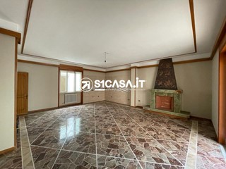 Appartamento in Vendita a Galatone, 140'000&euro;, 221 m²