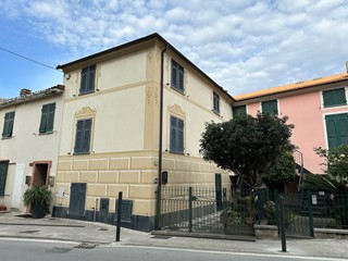 Appartamento in Affitto a Sestri Levante, zona comodo ai servizi, 850€, 80 m², arredato