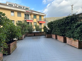 Trilocale in Affitto a Sestri Levante, zona centro, 700€, 50 m², arredato