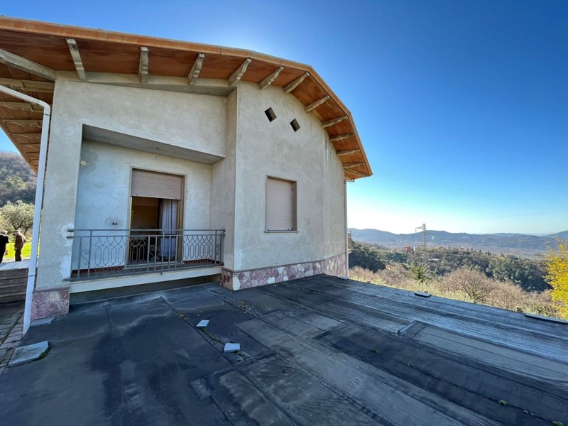 Casa Indipendente in Vendita a Santo Stefano di Magra, zona Ponzano Superiore, 245'000€, 260 m², con Box