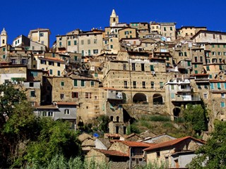 Appartamento in Vendita a Ceriana, 59'000€, 95 m²