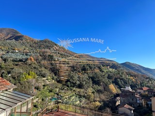 Appartamento in Vendita a Ceriana, 29'000€, 85 m²