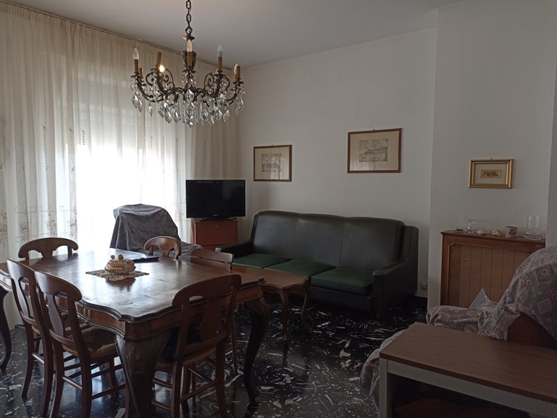 Quadrilocale in Affitto a Sestri Levante, zona centro, 800€, 109 m², arredato