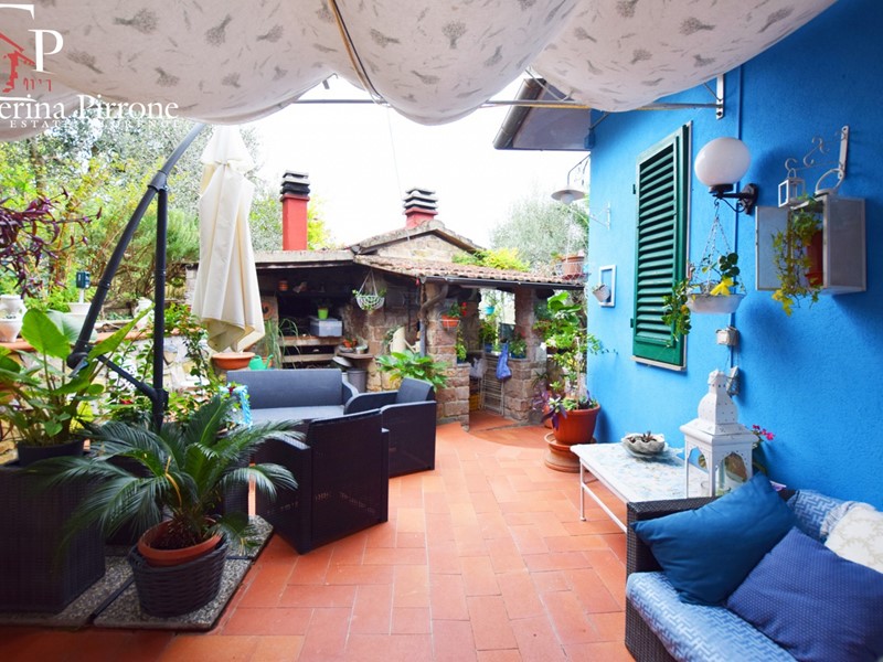 Villetta a schiera in Vendita a Greve in Chianti, zona Chiocchio, 495'000€, 260 m²