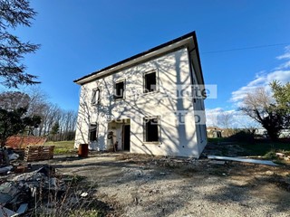 Villa in Vendita a Castelfranco di Sotto, zona Orentano, 400'000€, 380 m², con Box