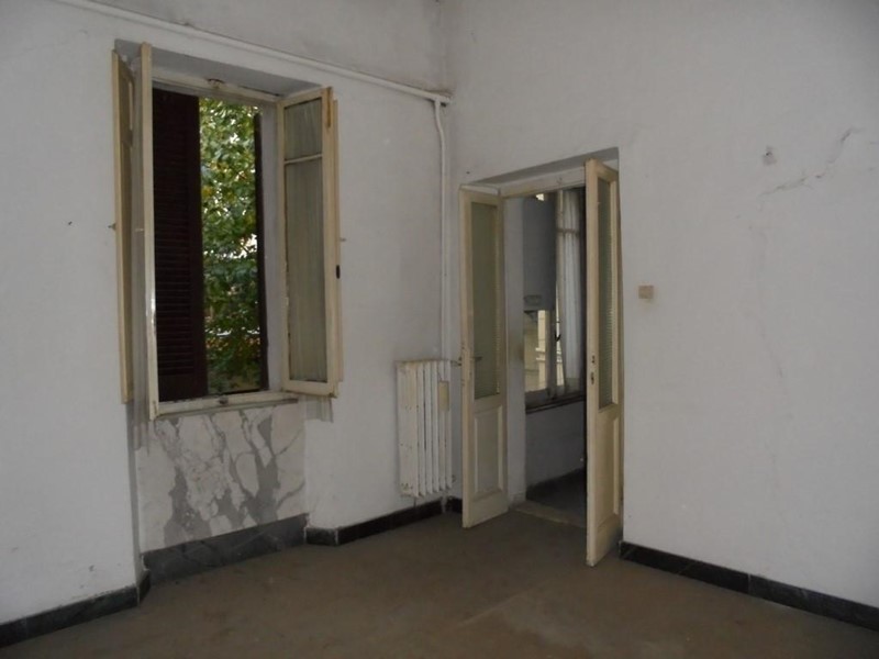 Quadrilocale in Vendita a Massa, 130'000€, 75 m²