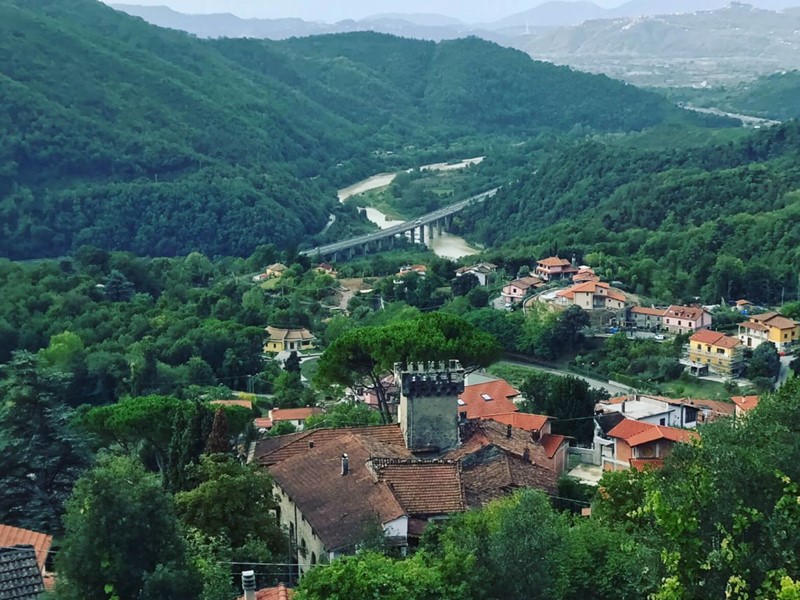 Casa Semi Indipendente in Vendita a Podenzana, 390'000€, 330 m²