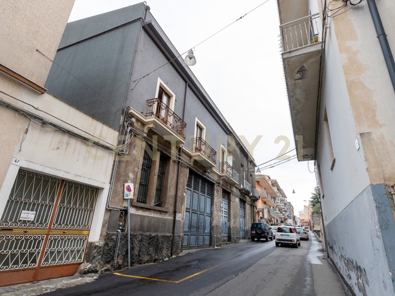 Appartamento in Vendita a Acireale, 398'000€, 230 m²