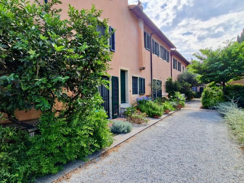 Casa Indipendente in Vendita a Pisa, zona San Rossore, 250'000€, 80 m²