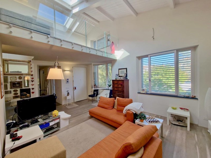 Villa in Vendita a Pisa, 1'200'000€, 400 m², con Box