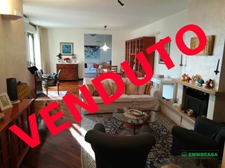 Quadrilocale in Vendita a Valenzano, 250'000&euro;, 168 m²