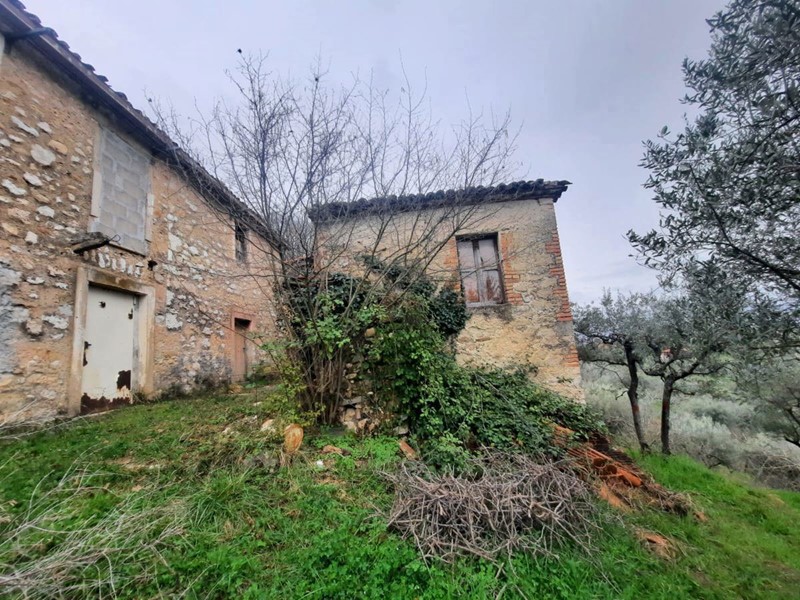 Casale in Vendita a Veroli, 27'000€, 75 m²