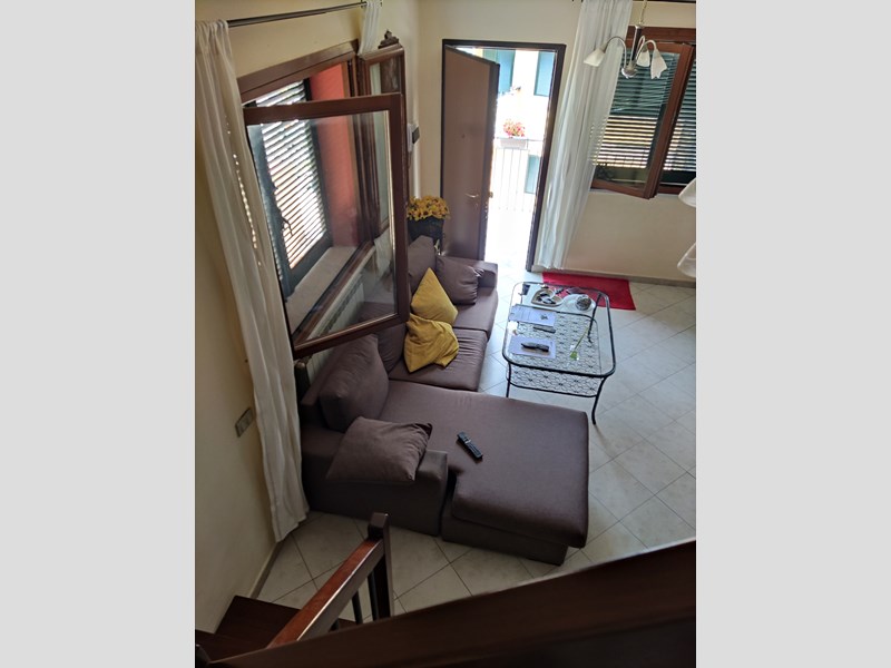 Appartamento in Vendita a Carrara, zona Bedizzano, 153'000€, 83 m², arredato, con Box