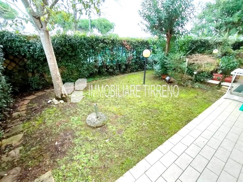 Trilocale in Vendita a Massa, zona Marina di Massa, 380'000&euro;, 75 m², con Box