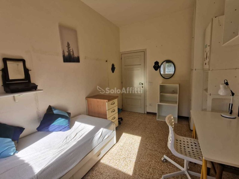 Stanza in Affitto a Siena, zona Fuori Porta Camollia, 270€, 87 m², arredato