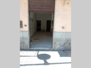 Immobile commerciale in Affitto a Reggio Calabria, 300€, 30 m²