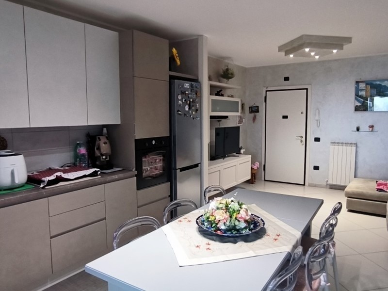 Quadrilocale in Vendita a Tavullia, 165'000€, 90 m², con Box