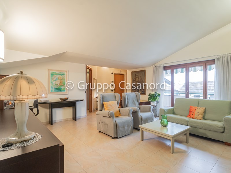 Quadrilocale in Vendita a Cernusco sul Naviglio, zona centro, 450'000€, 124 m²