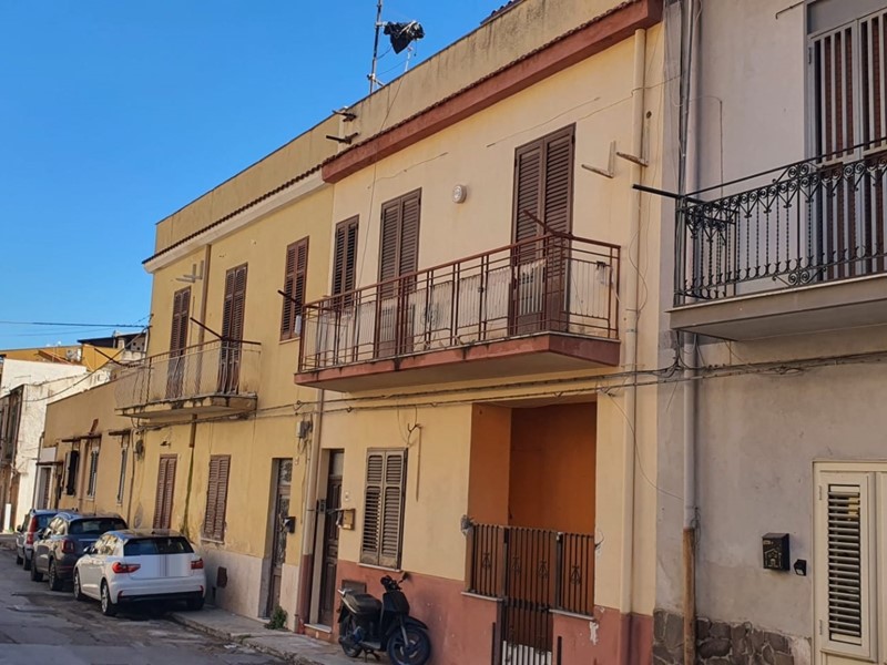Casa Indipendente in Vendita a Palermo, 147'000€, 212 m²