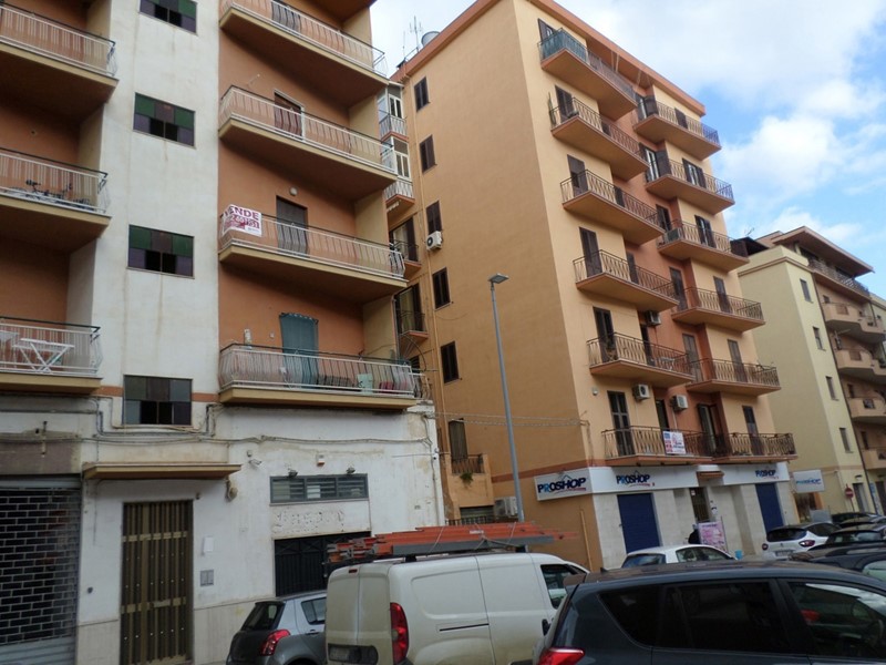 Quadrilocale in Vendita a Agrigento, 60'000€, 150 m²