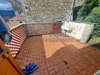 Casa Semi Indipendente in Vendita a Molini di Triora, 45'000€, 70 m²