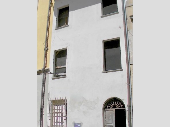 Casa Indipendente in Vendita a Pisa, 370'000€, 219 m²